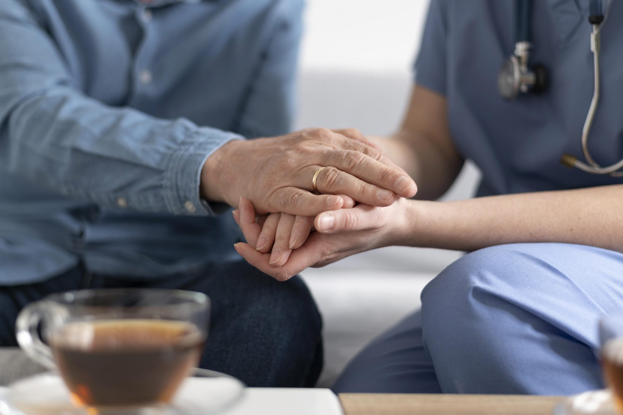 close-up-people-holding-hands